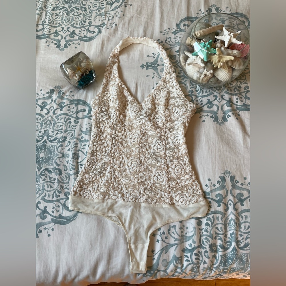 Bebe XS Lace Y2K vintage Ivory Bodysuit Nwot